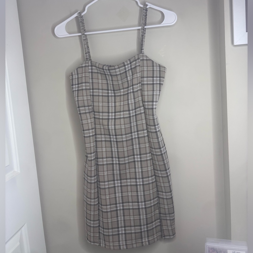 Streetwear Society Beige Plaid Midi Dress